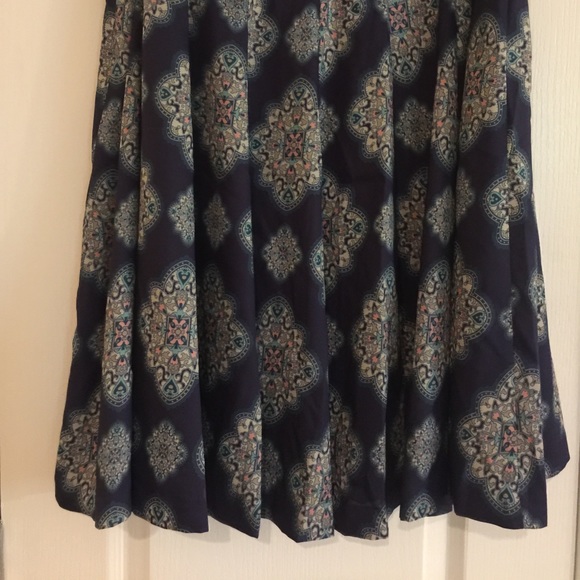 Navy Knee length skirt - Picture 3 of 5
